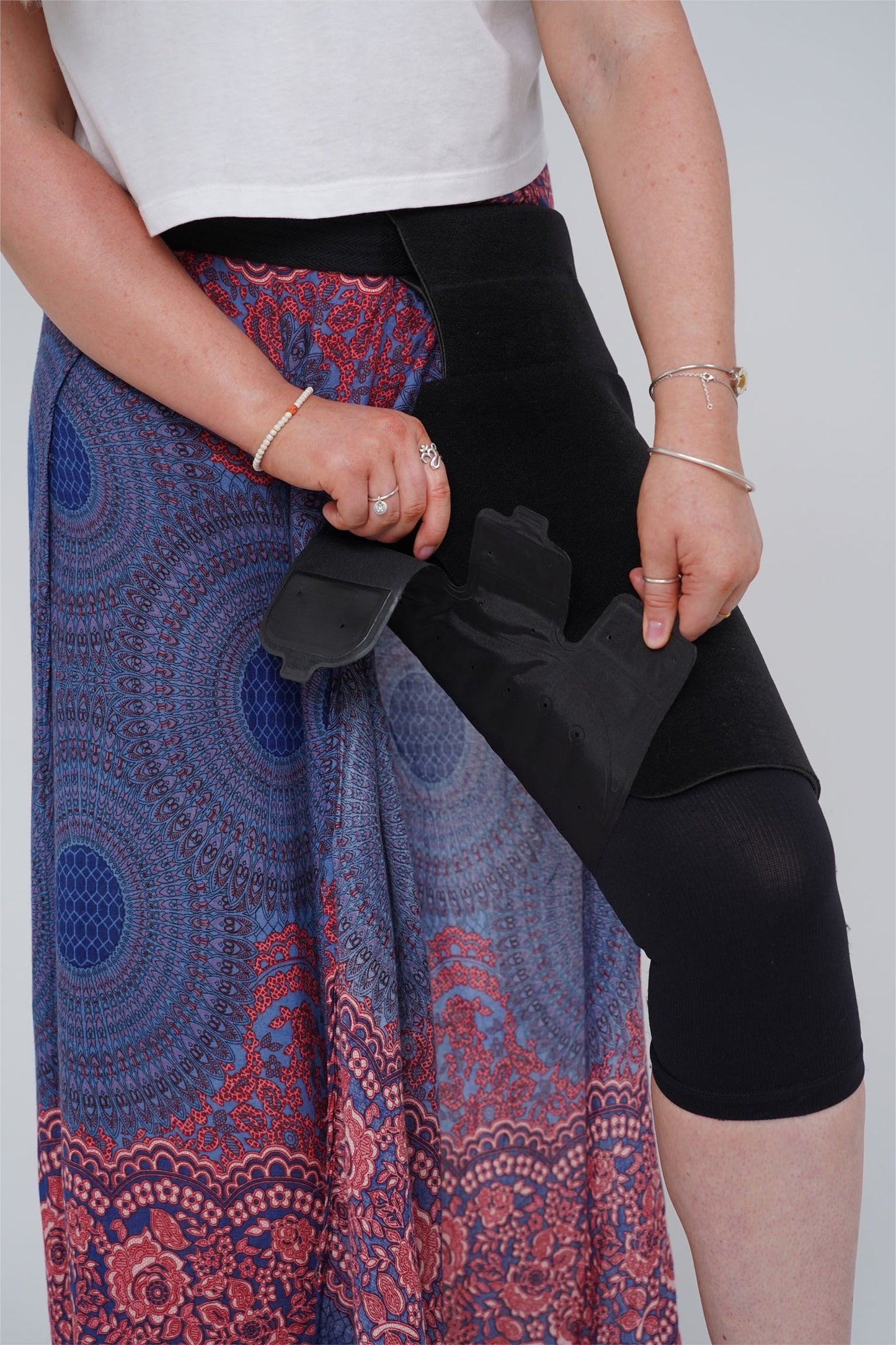 thigh compression sleeves that stays up